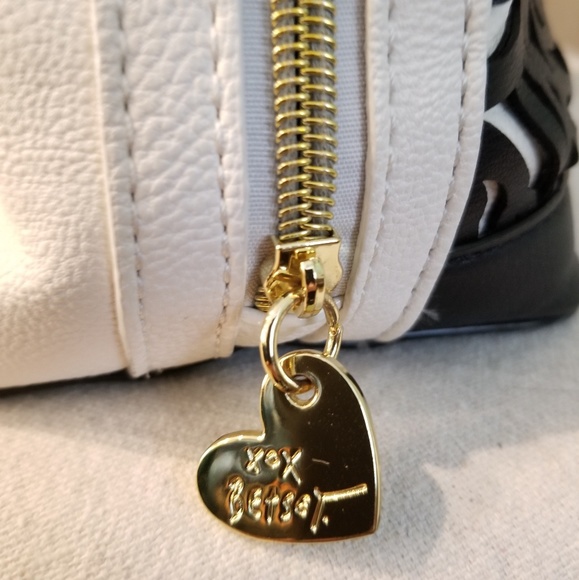 Betsy Johnson Clutch Handbag Purse Black White - Picture 3 of 8